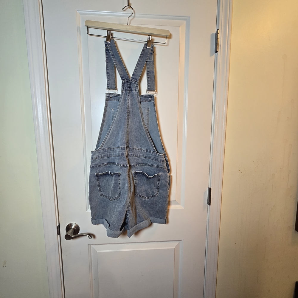 Denim Overall Shorts with Pockets - Picture 4 of 5
